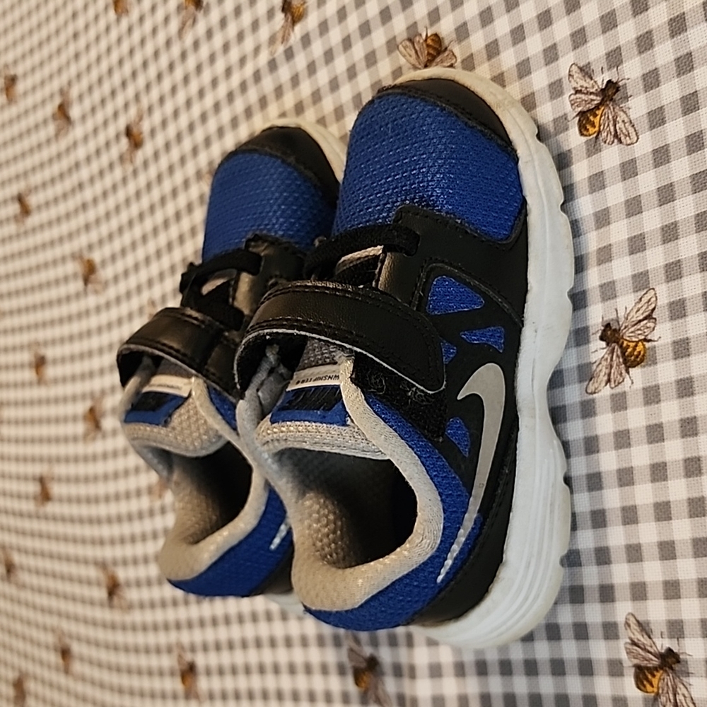 Nike Blue Tennis Shoes